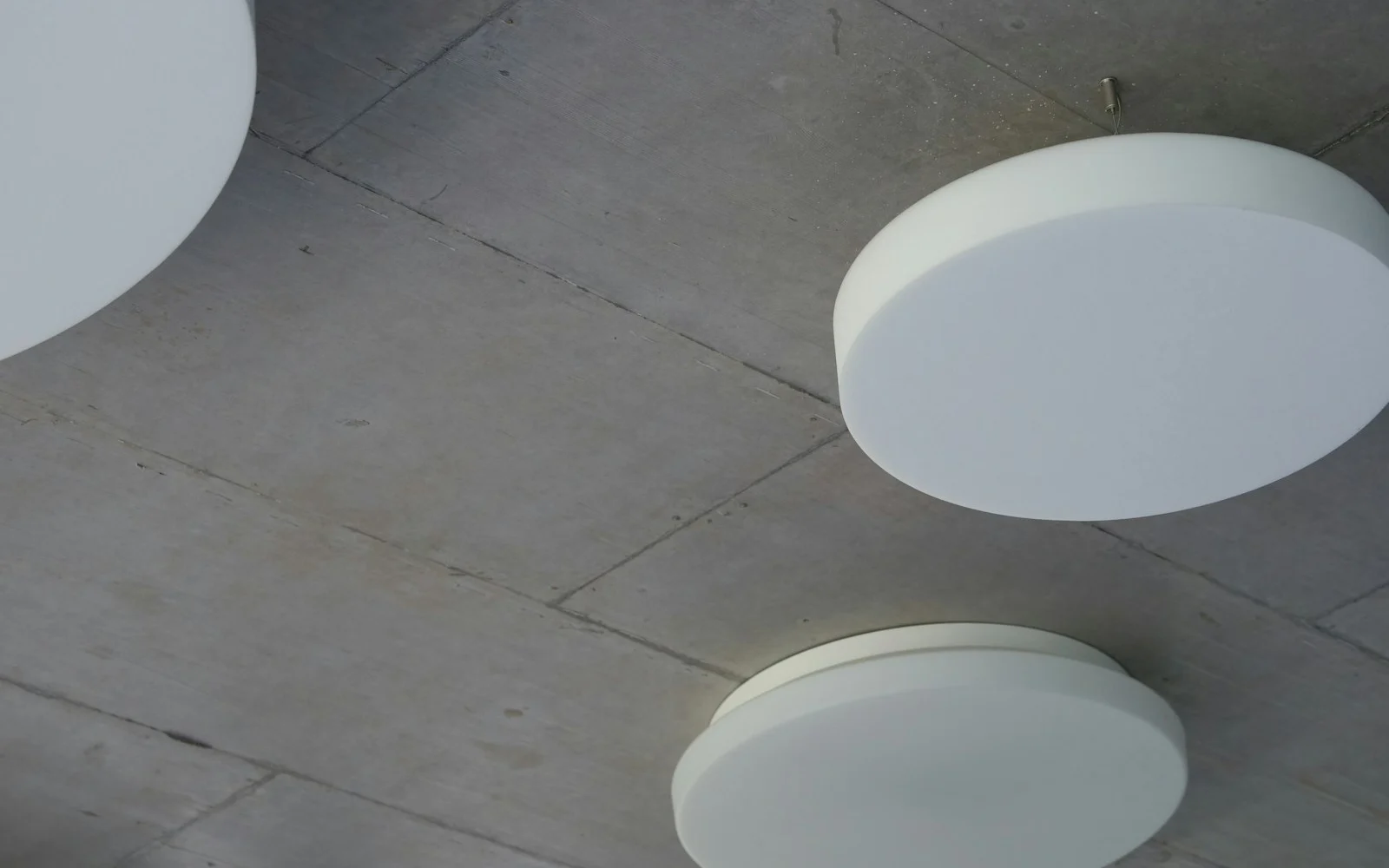 False Ceiling vs Bulkhead in Singapore: What’s the Difference?