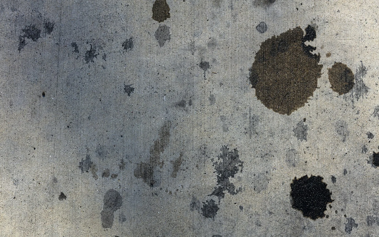Water Seepage From Walls in Singapore: Causes & Fixes