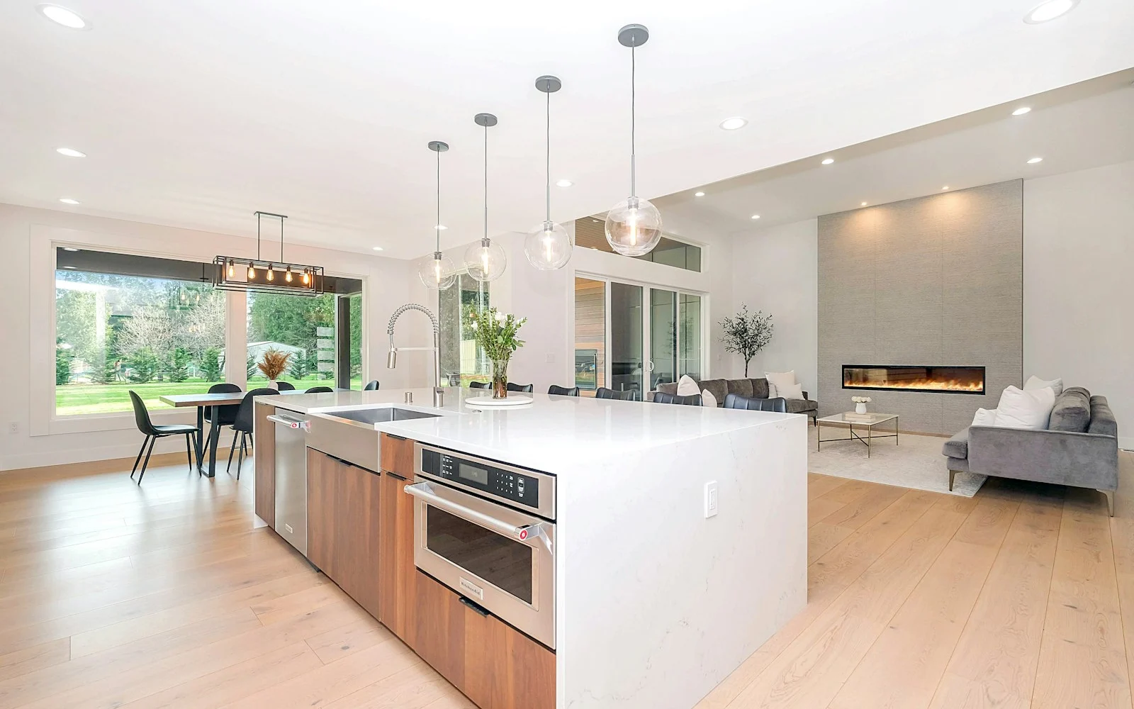 Quartz vs Laminate Countertops in Singapore