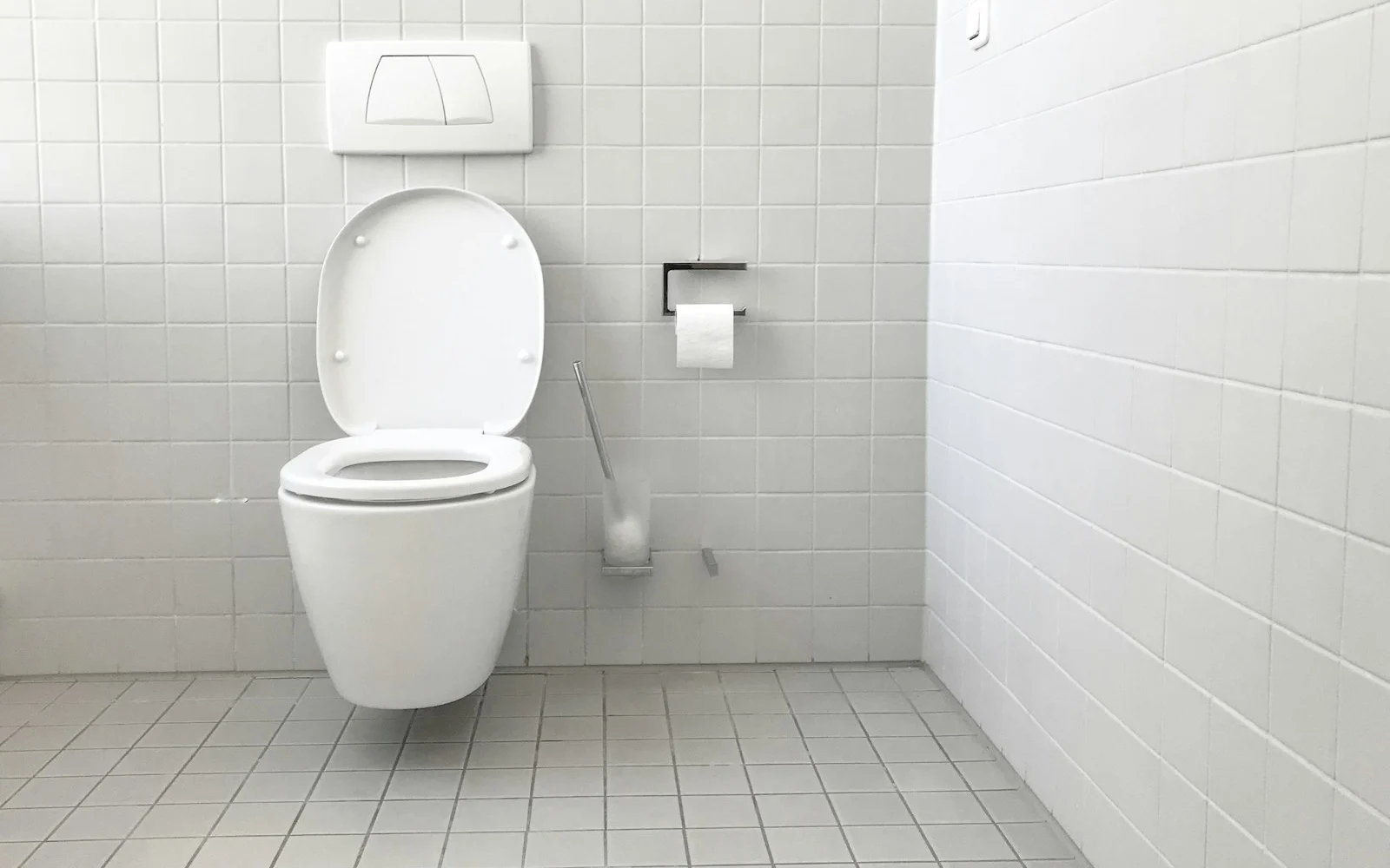 Toilet Keeps Running? Causes and How to Fix It